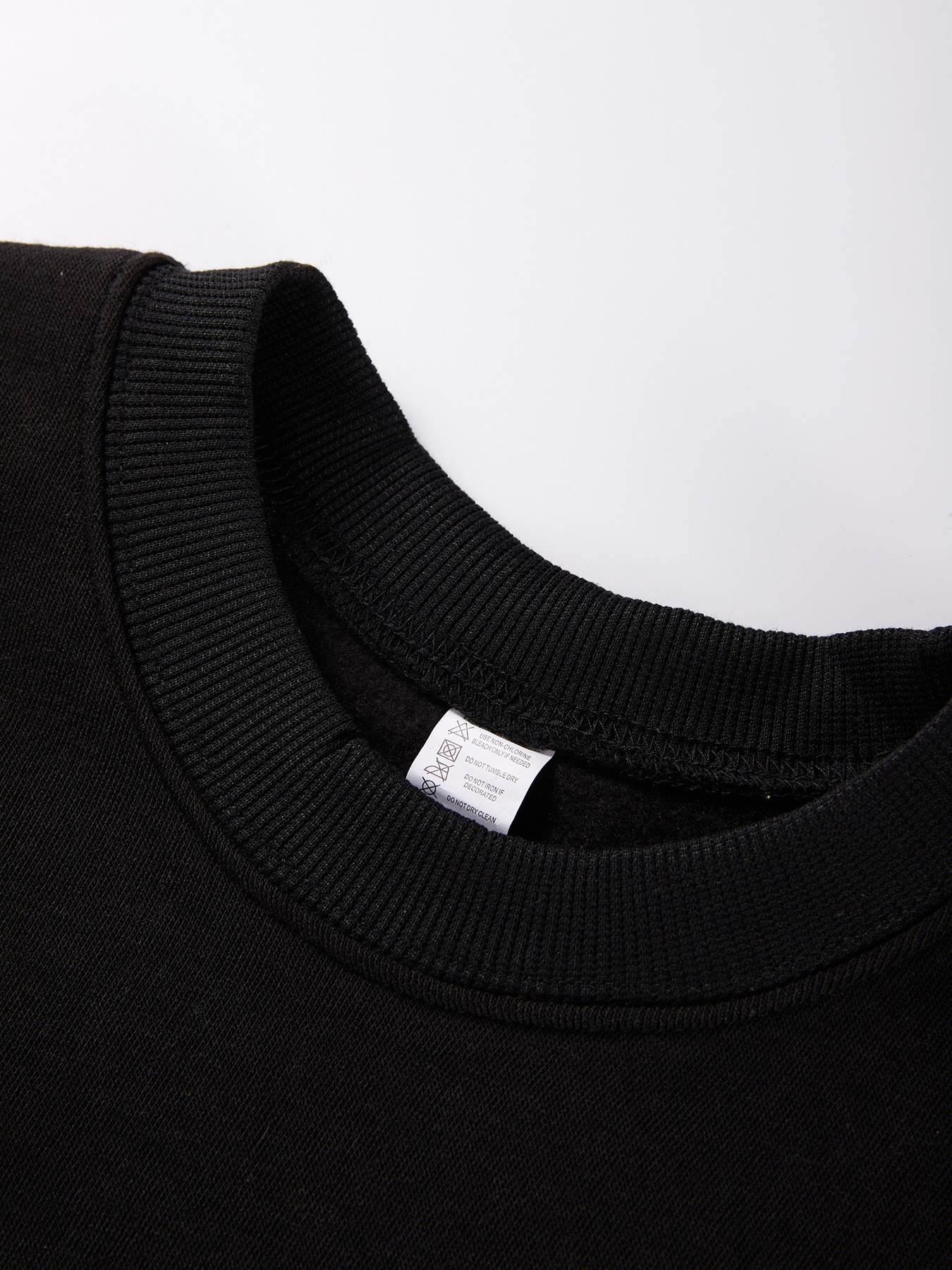 A Killer Wearing A Rabbit Mask - Winter Clothing English ulasan dan harga